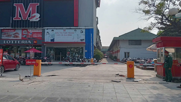 Congxeptudong.com-thi-cong-lap-dat-cong-xep-inox